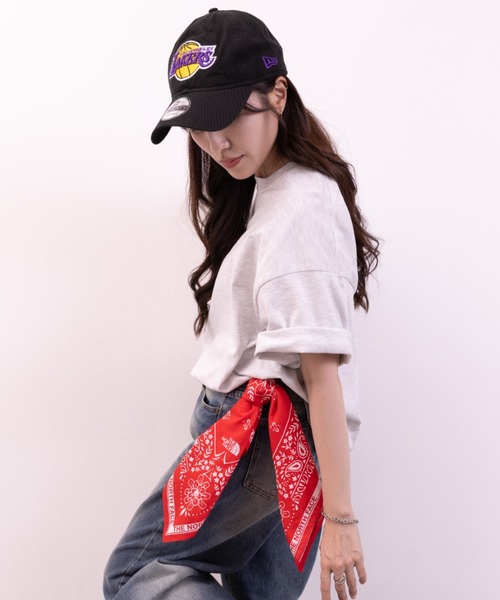 THE NORTH FACE(ザノースフェイス)の「THE NORTH FACE(ザ・ノースフェイス)/BANDANA_PAISLEY_80'S/PINE CONE(バンダナ/スカーフ・レディース・ネイビー/ライトブルー/ライトグリーン/カーキ/グリーン/ピンク/ダークブラウン・FREE)」の18枚目の写真