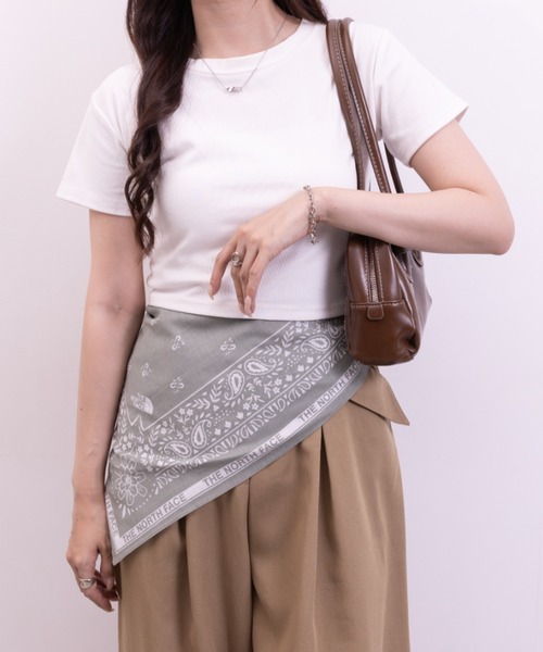 THE NORTH FACE(ザノースフェイス)の「THE NORTH FACE(ザ・ノースフェイス)/BANDANA_PAISLEY_80'S/PINE CONE(バンダナ/スカーフ・レディース・ネイビー/ライトブルー/ライトグリーン/カーキ/グリーン/ピンク/ダークブラウン・FREE)」の22枚目の写真