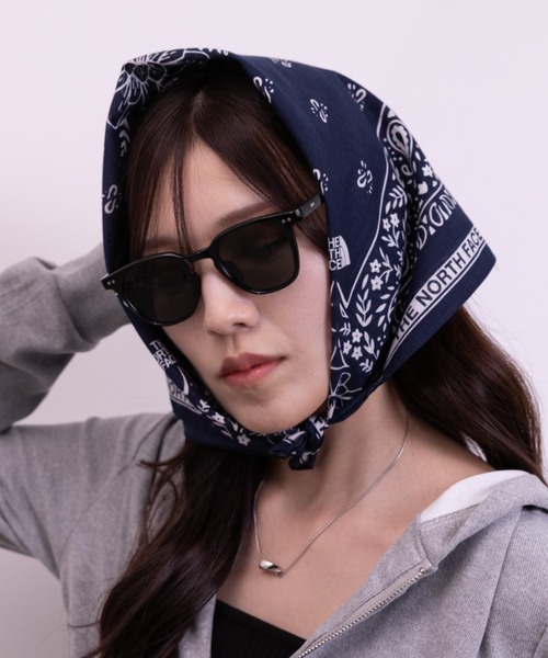THE NORTH FACE(ザノースフェイス)の「THE NORTH FACE(ザ・ノースフェイス)/BANDANA_PAISLEY_80'S/PINE CONE(バンダナ/スカーフ・レディース・ネイビー/ライトブルー/ライトグリーン/カーキ/グリーン/ピンク/ダークブラウン・FREE)」の13枚目の写真