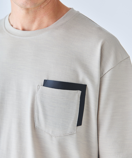 EDIFICE（エディフィス）の「レザー パッチ ウール Tシャツ（Tシャツ/カットソー・メンズ・ブラック/ベージュ/ブラウン・LARGE/MEDIUM）」の18枚目の写真