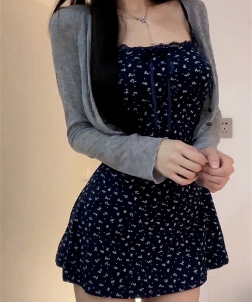 HALEY PESCA(ヘーリーペスカ)の「HALEY PESCA/小花柄キャミワンピカーディガンセット(ワンピース・レディース・ネイビー・FREE)」の5枚目の写真