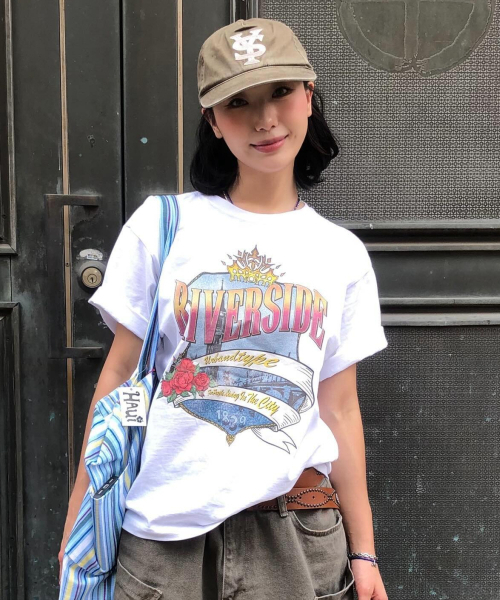URBANDTYPE(アーバンディタイプ)の「リバーサイドシティTシャツ_ホワイト(Tシャツ/カットソー・レディース・その他・SMALL/MEDIUM)」の1枚目の写真