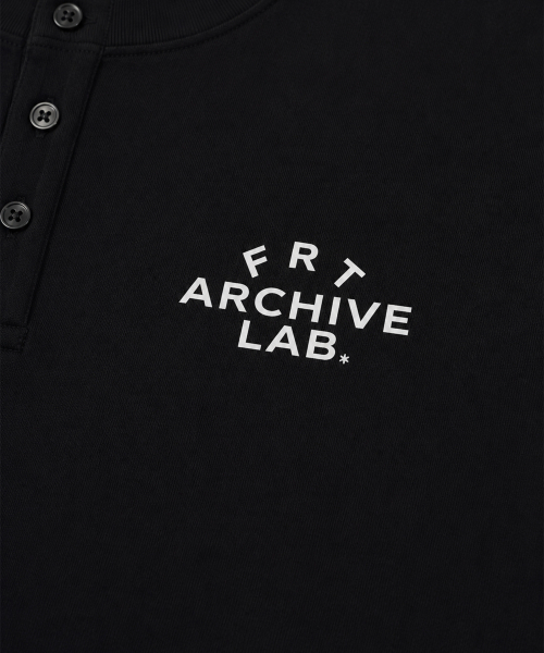 MOON FAIRY（ムーンフェアリー）の「FRT ヘビーウェイトヘンリーネック半袖Tシャツ[ブラック]（Tシャツ/カットソー・レディース・その他・MEDIUM/LARGE/X-LARGE）」の4枚目の写真