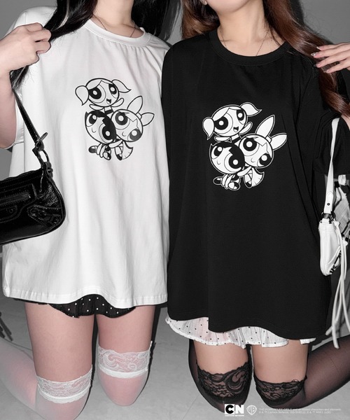 me+em select(ミームセレクト)の「【THE POWERPUFF GIRLS】パワーパフガールズビッグプリントオーバーサイズTシャツ / big print oversize Tee【 セットアップ着用可能 】(Tシャツ/カットソー・レディース・ブラック/ホワイト・FREE)」の1枚目の写真