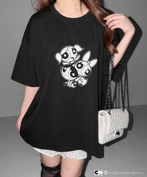 me+em select(ミームセレクト)の「【THE POWERPUFF GIRLS】パワーパフガールズビッグプリントオーバーサイズTシャツ / big print oversize Tee【 セットアップ着用可能 】(Tシャツ/カットソー・レディース・ブラック/ホワイト・FREE)」の2枚目の写真