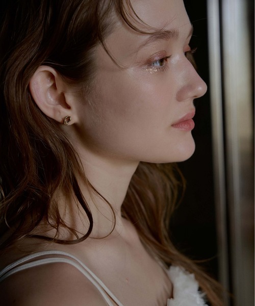 LE'RURE（リルアー）の「Knot motif pierce（ピアス（両耳用）・レディース・ゴールド/シルバー・FREE）」の4枚目の写真