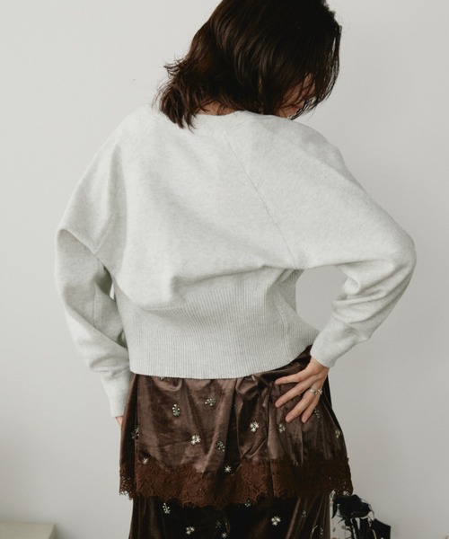 ORDENA（オルディナ）の「スウェットライクVネックニットカーディガン（カーディガン/ボレロ・レディース・チャコールグレー/グレー/オートミール・FREE）」の8枚目の写真