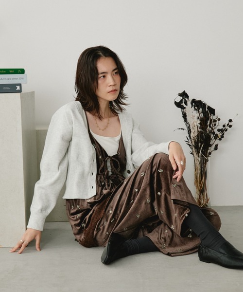 ORDENA（オルディナ）の「スウェットライクVネックニットカーディガン（カーディガン/ボレロ・レディース・チャコールグレー/グレー/オートミール・FREE）」の5枚目の写真