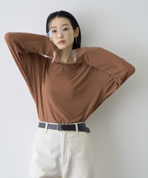 CIAOPANIC TYPY（チャオパニックティピー）の「∴サイドスリットシアーワッフルTee（Tシャツ/カットソー・レディース・ホワイト/ブラック/ブラウン/グレー/グリーン・ONE SIZE）」の5枚目の写真