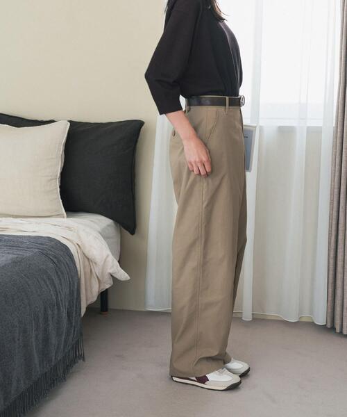 URBAN RESEARCH DOORS(アーバンリサーチドアーズ)の「ハイウエストストレッチチノパンツ(その他パンツ・レディース・ベージュ/ネイビー・SMALL/MEDIUM)」の12枚目の写真