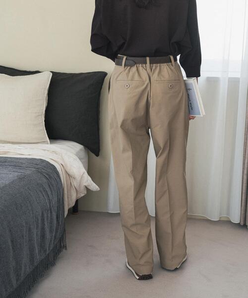 URBAN RESEARCH DOORS(アーバンリサーチドアーズ)の「ハイウエストストレッチチノパンツ(その他パンツ・レディース・ベージュ/ネイビー・SMALL/MEDIUM)」の16枚目の写真