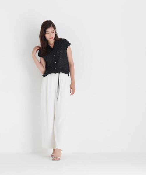 NATURAL BEAUTY BASIC(ナチュラルビューティーベーシック)の「ドット開襟ブラウス(シャツ/ブラウス・レディース・ブラック系その他/ホワイト系その他・FREE)」の4枚目の写真