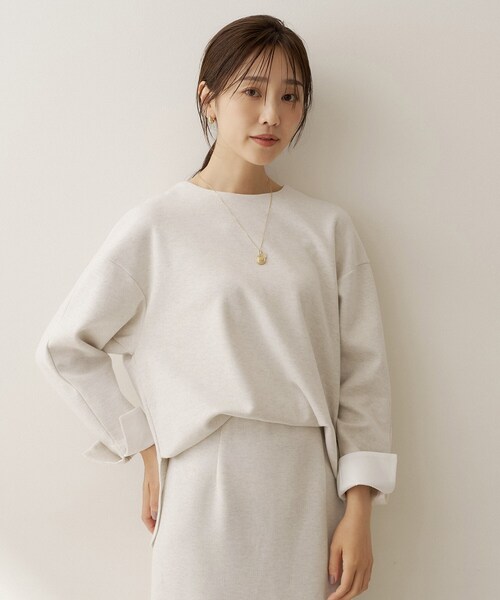 UNTITLED(アンタイトル)の「【セットアップ可/スウェットライク】袖口シャツドッキングプルオーバー(Tシャツ/カットソー・レディース・チャコールグレー/ブラック/アイボリー・00/02/04/44)」の1枚目の写真