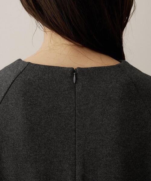 UNTITLED(アンタイトル)の「【セットアップ可/スウェットライク】袖口シャツドッキングプルオーバー(Tシャツ/カットソー・レディース・チャコールグレー/ブラック/アイボリー・00/02/04/44)」の21枚目の写真