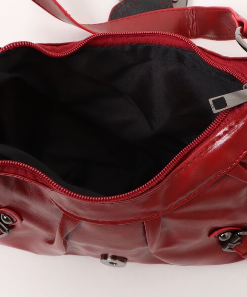 Burner(バーナー)の「【Leathen Leather(レーセンレザー)】ダメージ加工 バイカラー脇下ショルダーバッグ lea-shbag-32-13(ショルダーバッグ・レディース・レッド/ブラック・FREE)」の5枚目の写真