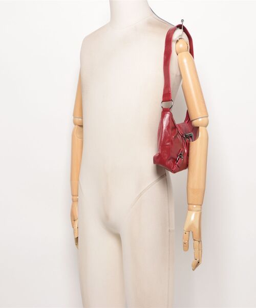 Burner(バーナー)の「【Leathen Leather(レーセンレザー)】ダメージ加工 バイカラー脇下ショルダーバッグ lea-shbag-32-13(ショルダーバッグ・レディース・レッド/ブラック・FREE)」の6枚目の写真