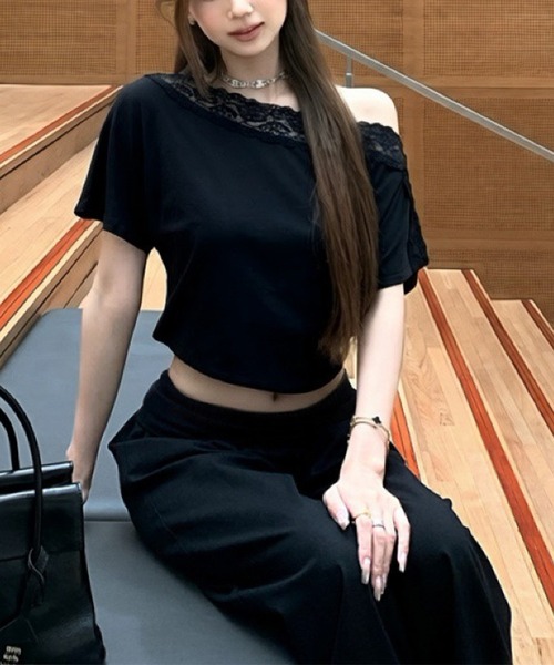 Songe（ソンジュ）の「レース付きワンショルダー半袖トップス（Tシャツ/カットソー・レディース・ホワイト/ブラック・M/L）」の8枚目の写真
