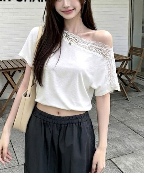 Songe（ソンジュ）の「レース付きワンショルダー半袖トップス（Tシャツ/カットソー・レディース・ホワイト/ブラック・M/L）」の16枚目の写真