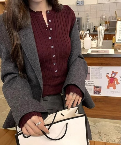 Teem Store(チームストア)の「フロント多連ボタン ワイドリブタイトニットカーディガン(カーディガン/ボレロ・レディース・ネイビー/ボルドー/アイボリー・M)」の16枚目の写真