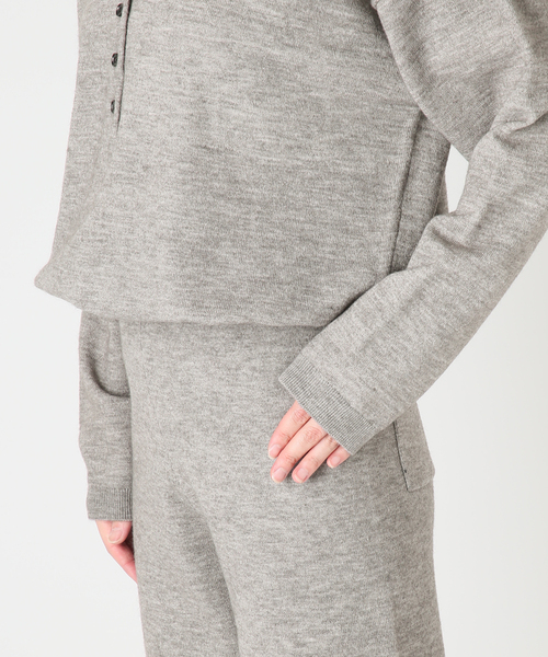 U by SPICK&SPAN(ユーバイスピックアンドスパン)の「襟つきニットロングオールインワン(つなぎ/オールインワン・レディース・チャコールグレー/ホワイト・38/36)」の22枚目の写真