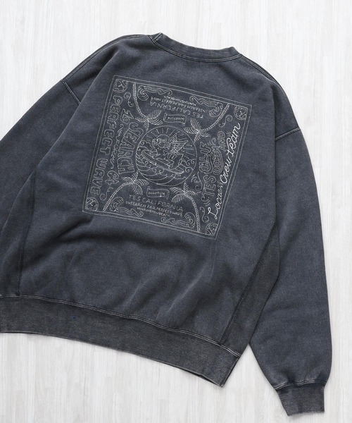 The Endless Summer（エンドレスサマー）の「TES VINTAGE BANDANA EMB PIGMENT BIG SWEAT / クルーネックスウェット（スウェット・メンズ・ネイビー/ブラウン/ブラック・SMALL/MEDIUM/LARGE/X-LARGE）」の2枚目の写真