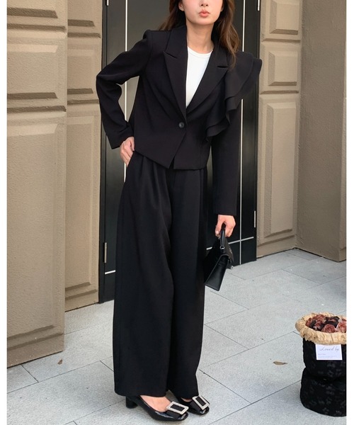 BIRTHDAY BASH(バースデイバッシュ)の「TEAGAN ASYMMETRY FRILL JACKET(ティーガンアシンメトリーフリルジャケット)(テーラードジャケット・レディース・ブラック・S/M)」の18枚目の写真
