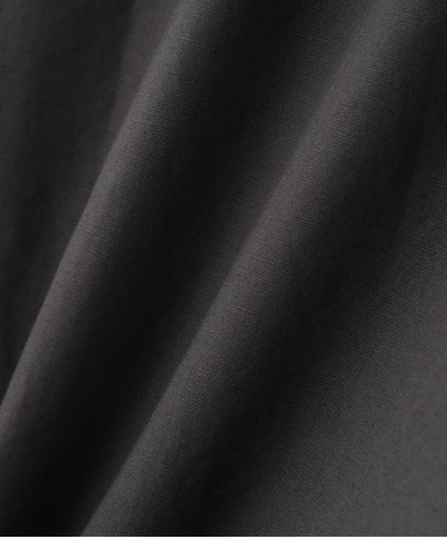 MHL.(エムエイチエル)の「DRY COTTON LINEN PLAINWEAVE(シャツ/ブラウス・メンズ・チャコール/ブラウン・LARGE/SMALL/MEDIUM)」の6枚目の写真