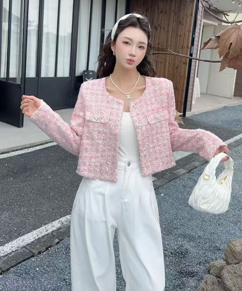 FAVORITO（ファヴォリート）の「ノーカラーツイードジャケット（ノーカラージャケット・レディース・ベージュ/グレー/ピンク・F）」の9枚目の写真