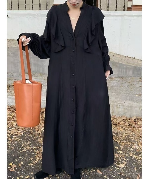 FAVORITO（ファヴォリート）の「Vネックシングルブレストワンピース（ワンピース・レディース・ブルー/ブラック/イエロー・F）」の4枚目の写真
