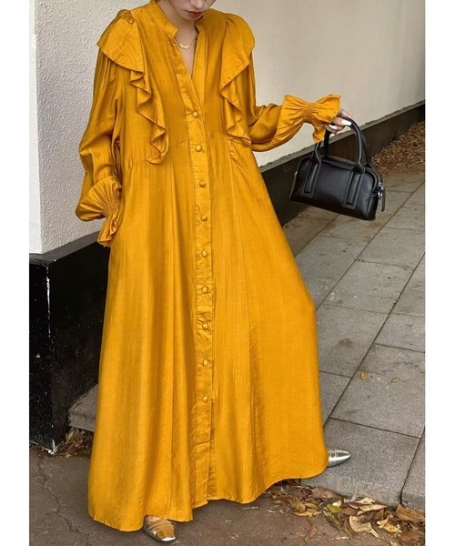 FAVORITO（ファヴォリート）の「Vネックシングルブレストワンピース（ワンピース・レディース・ブルー/ブラック/イエロー・F）」の7枚目の写真