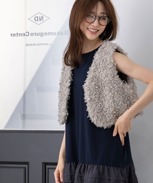 MAISONCOMFY (メゾンコンフィ)の「【プードルファーベスト】秋冬コーデをワンランクアップ(ベスト・レディース・ベージュ/チャコールグレー/ブラウン・FREE)」の15枚目の写真