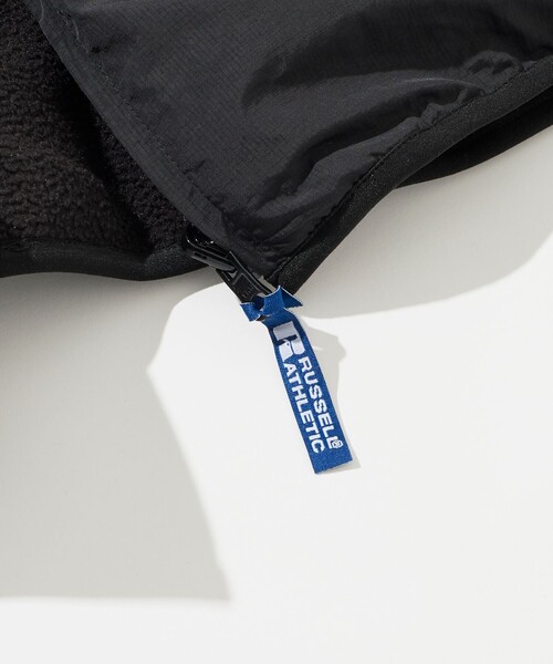 Russell Athletic(ラッセルアスレティック)の「RUSSELL ATHLETIC/ラッセルアスレティック 別注 ビックシルエット リバーシブル ロゴ刺繍 ナイロン フリース フーディーブルゾン(ブルゾン・メンズ・ネイビー/ブラック/スミクロ・SMALL/LARGE/MEDIUM)」の11枚目の写真