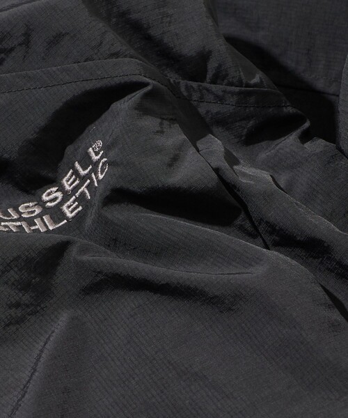 Russell Athletic(ラッセルアスレティック)の「RUSSELL ATHLETIC/ラッセルアスレティック 別注 ビックシルエット リバーシブル ロゴ刺繍 ナイロン フリース フーディーブルゾン(ブルゾン・メンズ・ネイビー/ブラック/スミクロ・SMALL/LARGE/MEDIUM)」の12枚目の写真