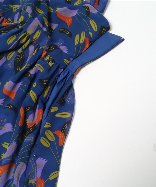 SLY(スライ)の「KIELO FLOWER OP(ワンピース・レディース・ネイビー/レッド/ダークグリーン・1/2)」の8枚目の写真