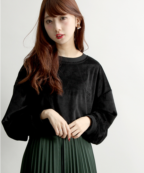 WEGO(ウィゴー)の「WEGO/ベロアボリュームスリーブプルオーバー(スウェット・レディース・ピンク/ダークグリーン/ブラック・FREE)」の2枚目の写真