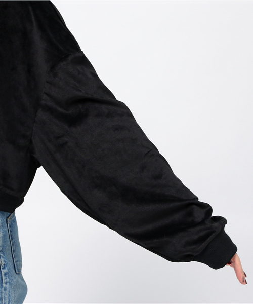 WEGO(ウィゴー)の「WEGO/ベロアボリュームスリーブプルオーバー(スウェット・レディース・ピンク/ダークグリーン/ブラック・FREE)」の9枚目の写真