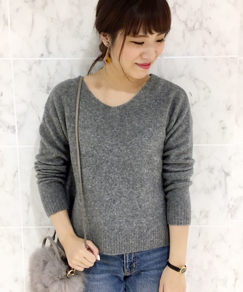 laboratory work(ラボラトリーワーク)の「ヤク ブレンドドロップショルダーニット(ニット/セーター・レディース・グレー/モカ/ボルドー/ピンクベージュ・MEDIUM)」の1枚目の写真