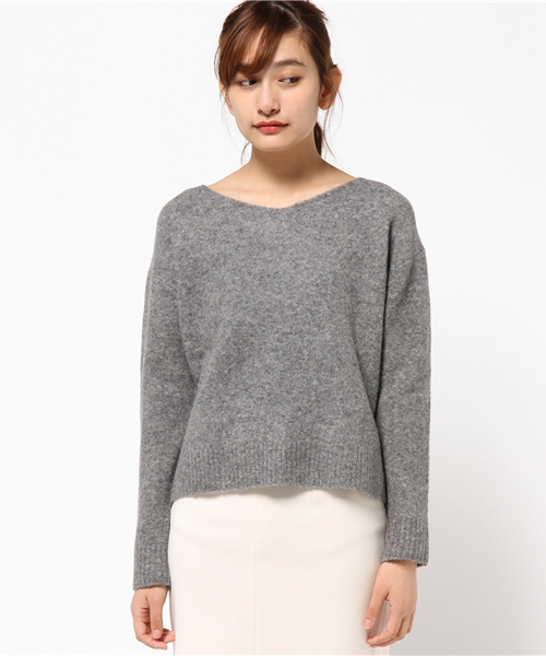 laboratory work(ラボラトリーワーク)の「ヤク ブレンドドロップショルダーニット(ニット/セーター・レディース・グレー/モカ/ボルドー/ピンクベージュ・MEDIUM)」の11枚目の写真