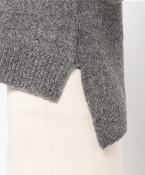laboratory work(ラボラトリーワーク)の「ヤク ブレンドドロップショルダーニット(ニット/セーター・レディース・グレー/モカ/ボルドー/ピンクベージュ・MEDIUM)」の9枚目の写真