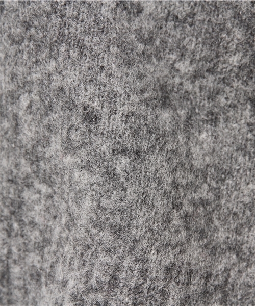 laboratory work(ラボラトリーワーク)の「ヤク ブレンドドロップショルダーニット(ニット/セーター・レディース・グレー/モカ/ボルドー/ピンクベージュ・MEDIUM)」の10枚目の写真