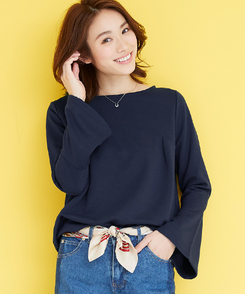 Pierrot(ピエロ)の「袖フレア ポンチトップス(Tシャツ/カットソー・レディース・ブラウン/キャメル/ネイビー/ブラック/杢グレー/ベージュ/イエロー・L/M)」の5枚目の写真