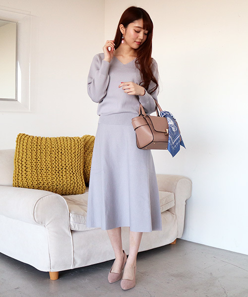 N.（N. Natural Beauty Basic）（エヌエヌナチュラルビューティーベーシック）の「ミラノリブセットアップVネックニット【セットアップ対応商品】（ニット/セーター・レディース・グレー/ネイビー/ホワイト/ピンク・MEDIUM）」の5枚目の写真