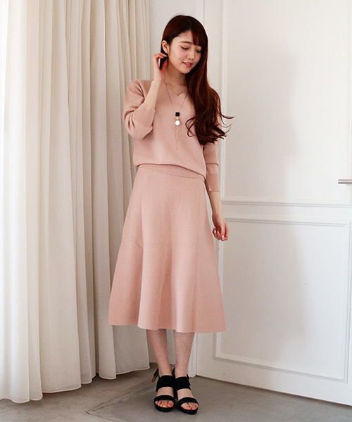 N.（N. Natural Beauty Basic）（エヌエヌナチュラルビューティーベーシック）の「ミラノリブセットアップVネックニット【セットアップ対応商品】（ニット/セーター・レディース・グレー/ネイビー/ホワイト/ピンク・MEDIUM）」の15枚目の写真