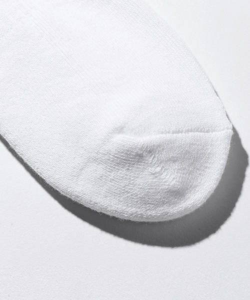 NIKE（ナイキ）の「＜NIKE＞ 3P QUARTER SOCKS/ソックス ：（ソックス/靴下・メンズ・ホワイト・25cm-27cm）」の5枚目の写真