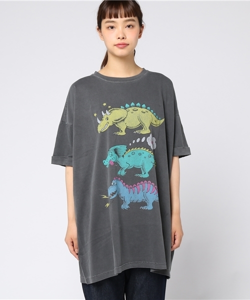 Candy Stripper(キャンディストリッパー)の「BUBBLE OVER DINOSAUR BIG BIG TEE(Tシャツ/カットソー・レディース・オフホワイト/チャコール・2)」の3枚目の写真