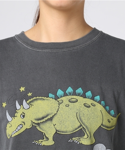 Candy Stripper(キャンディストリッパー)の「BUBBLE OVER DINOSAUR BIG BIG TEE(Tシャツ/カットソー・レディース・オフホワイト/チャコール・2)」の6枚目の写真