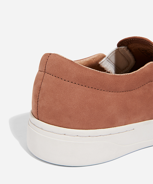 Saturdays NYC（サタデーズ ニューヨークシティ ）の「Vass Nubuck Sneaker（スリッポン・メンズ・レンガ・25.0cm/28.0cm/26.0cm/27.0cm/29.0cm）」の2枚目の写真
