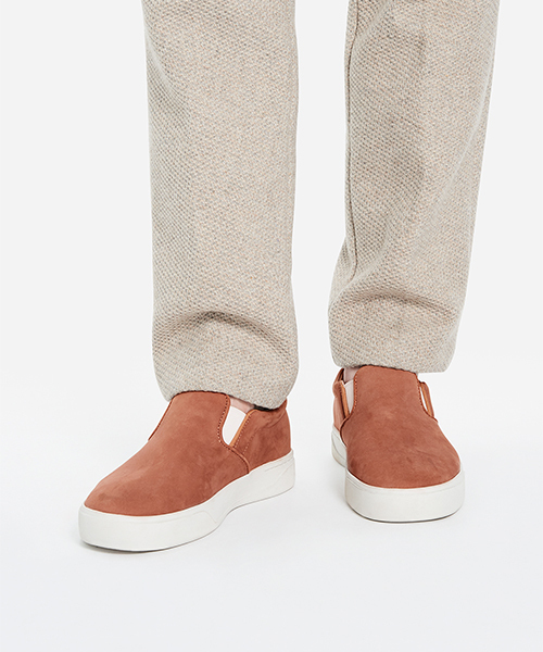 Saturdays NYC（サタデーズ ニューヨークシティ ）の「Vass Nubuck Sneaker（スリッポン・メンズ・レンガ・25.0cm/28.0cm/26.0cm/27.0cm/29.0cm）」の4枚目の写真