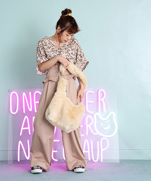 one after another NICE CLAUP（ワンアフターアナザーナイスクラップ）の「前後２wayスキッパーブラウス（シャツ/ブラウス・レディース・ベージュ系その他/カーキ/ブラック系その他/ブラック・FREE）」の21枚目の写真