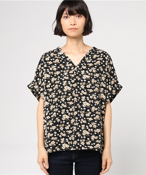 one after another NICE CLAUP（ワンアフターアナザーナイスクラップ）の「前後２wayスキッパーブラウス（シャツ/ブラウス・レディース・ベージュ系その他/カーキ/ブラック系その他/ブラック・FREE）」の6枚目の写真